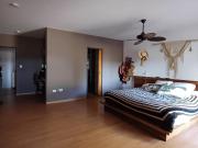 VENTA| CASA 3 dorm. con JARDÍN Y COCHERA DOBLE en...