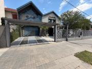 VENTA CASA 3 DORM+CONSULTORIOS+PILETA URCA CORDOBA