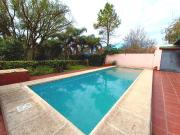 VENTA | PERMUTA Casa de 3 dormitorios con cochera,...