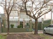 Venta casa 3 dormitorios 2 cocheras Fisherton