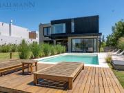 Venta Casa 3 Dormitorios al Lago en Pilará La Calesa