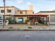 VENTA CASA 3 DORMITORIOS B° LOS NARANJOS