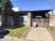 VENTA CASA 3 DORMITORIOS, COCHERA, PATIO Y LOCAL VENTA CASA 3 DORMITORIOS, COCHERA, PATIO Y LOCAL