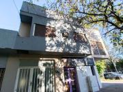 Venta casa 3 dormitorios cochera terraza La Plata