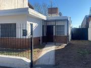 VENTA CASA 3 DORMITORIOS CON COCHERA EN ALTAMIRA