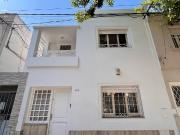 VENTA CASA 3 DORMITORIOS CON PATIO ABASTO