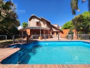 Venta Casa 3 dormitorios con pileta en Villa Allende Golf