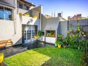 VENTA Casa 3 dormitorios en esquina Azcuénaga, Rosario