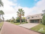 Venta casa 3 dormitorios Funes Hills Miraflores Barrio...