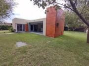 VENTA Casa 3 dormitorios Jardín con parrillero Tierra de...