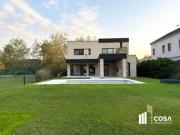 Venta Casa 3 dormitorios jardín parquizado y piscina...