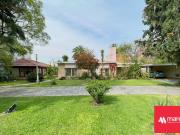 VENTA Casa 3 Dormitorios, Jardín y Piscina, Alberdi, Rosario