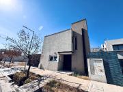 Venta Casa 3 dormitorios Jardines de Karakorum
