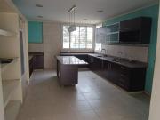 VENTA CASA 3 DORMITORIOS, PATIO, QUINCHO FISHERTON