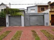 VENTA CASA 3 DORMITORIOS PATIO VERDE ALBERDI