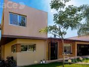 VENTA CASA 3 DORMITORIOS, PILETA, PARRILLA,BARRIO...