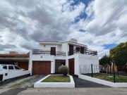 VENTA CASA 3 DORMITORIOS POETA LUGONES