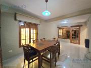 VENTA · CASA · 3 DORMITORIOS · QUINCHO · 2 COCHERAS ·...