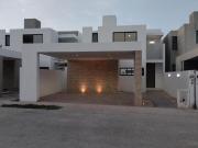 VENTA CASA 3 RECAMARAS PRIVADA XCANATUN, GRAN SAN PEDRO...