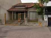Venta casa 4 amb a reciclar Quilmes