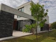 Venta casa 4 amb Barrio SANTO DOMINGO CANNING