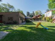 VENTA CASA 4 AMB C/ PILETA Y QUINCHO PARQUE LELOIR