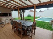 VENTA CASA 4 AMB COCHERA PILETA JARDIN BERNAL ESTE
