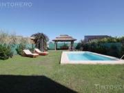 VENTA CASA 4 AMB. EN BARRIO HARAS EL TERRAPLEN CON...