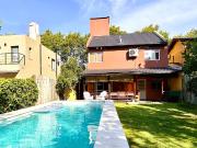 VENTA CASA 4 AMB. PILETA B. CERRADO BELLA VISTA