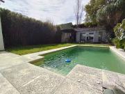 VENTA CASA 4 AMB PILETA CASTELAR NORTE