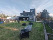 VENTA CASA 4 AMB. PILETA COHERAS PARRILLA LA PLATA