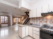 VENTA CASA 4 AMB. QUINCHO GARAGE Y PARQUE EN LANUS
