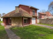 Venta Casa 4 ambientes Bosque Alegre gran parque