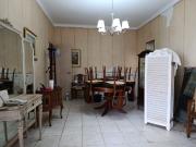 Venta casa 4 ambientes coche jardín pileta Olivos