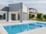 VENTA CASA 4 AMBIENTES, COCHERA Y PILETA CLUB DE CAMPO...