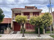 VENTA CASA 4 AMBIENTES COCHERA Y QUINCHO