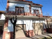 Venta casa 4 ambientes con cochera doble en Bernal