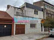VENTA CASA 4 AMBIENTES CON COCHERA Y TERRAZA VILLA...