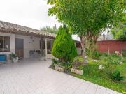 VENTA CASA 4 AMBIENTES CON PARQUE EN MONTE GRANDE