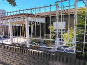 VENTA CASA 4 AMBIENTES CON TERRAZA GARAGE 3 AUTOS