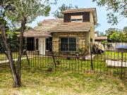 Venta casa 4 ambientes en Barrio Jardin