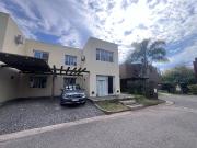 VENTA CASA 4 AMBIENTES EN CALIFORNIA VILLAGE