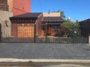 VENTA CASA 4 AMBIENTES LOMAS DEL MIRADOR