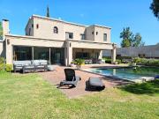 Venta, Casa, 4 ambientes, Pileta, Cochera, Dependencia,...