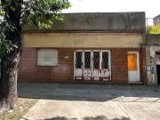 VENTA CASA 4 AMBIENTES POMPEYA COCHERA Y TERRAZA