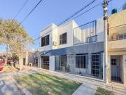 VENTA Casa 4 dorm. patio c/pileta y cochera