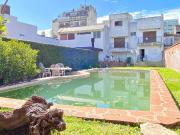 Venta Casa 4 Dorm. y Dep. Pileta Villa del Parque