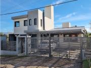 VENTA CASA 4 DORMITORIOS, 3 BAÑOS C/ PILETA SAN ANTONIO