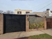 VENTA CASA 4 DORMITORIOS, COCHERA, PILETA FUNES