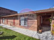 VENTA CASA 4 DORMITORIOS COCHERA Y PISCINA